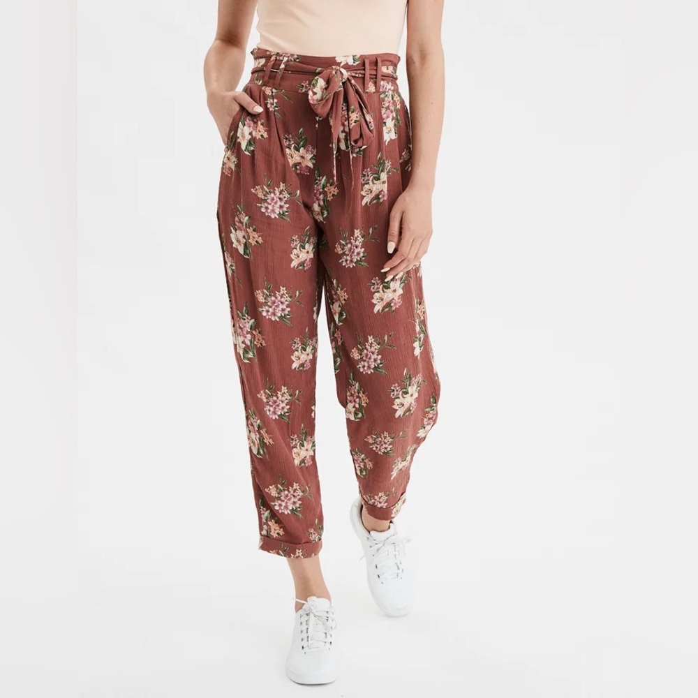 American Eagle High-Waisted Tie Front Floral Print Paperbag Tapered Pant Large